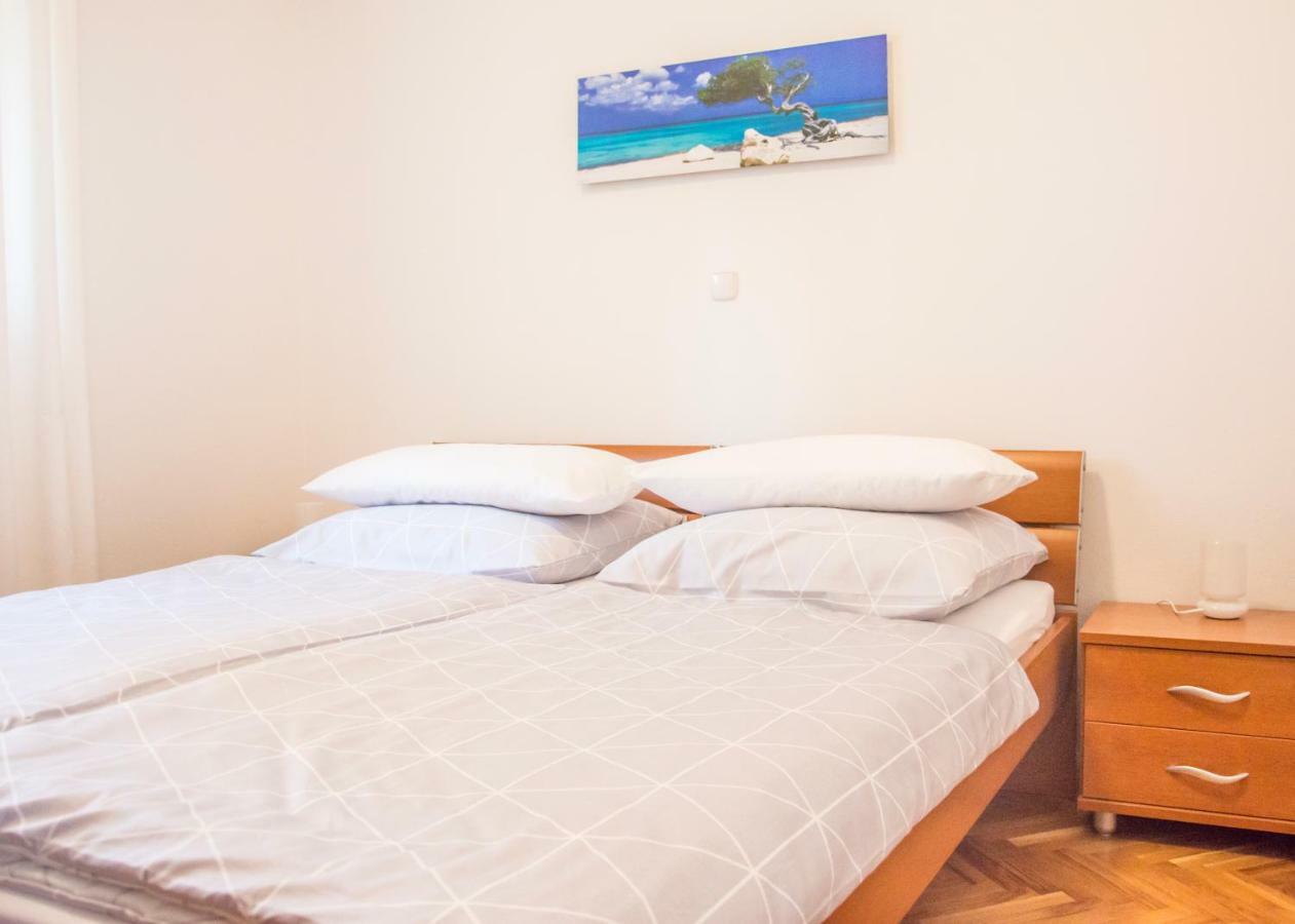 Relax Inn ポドストラナ エクステリア 写真
